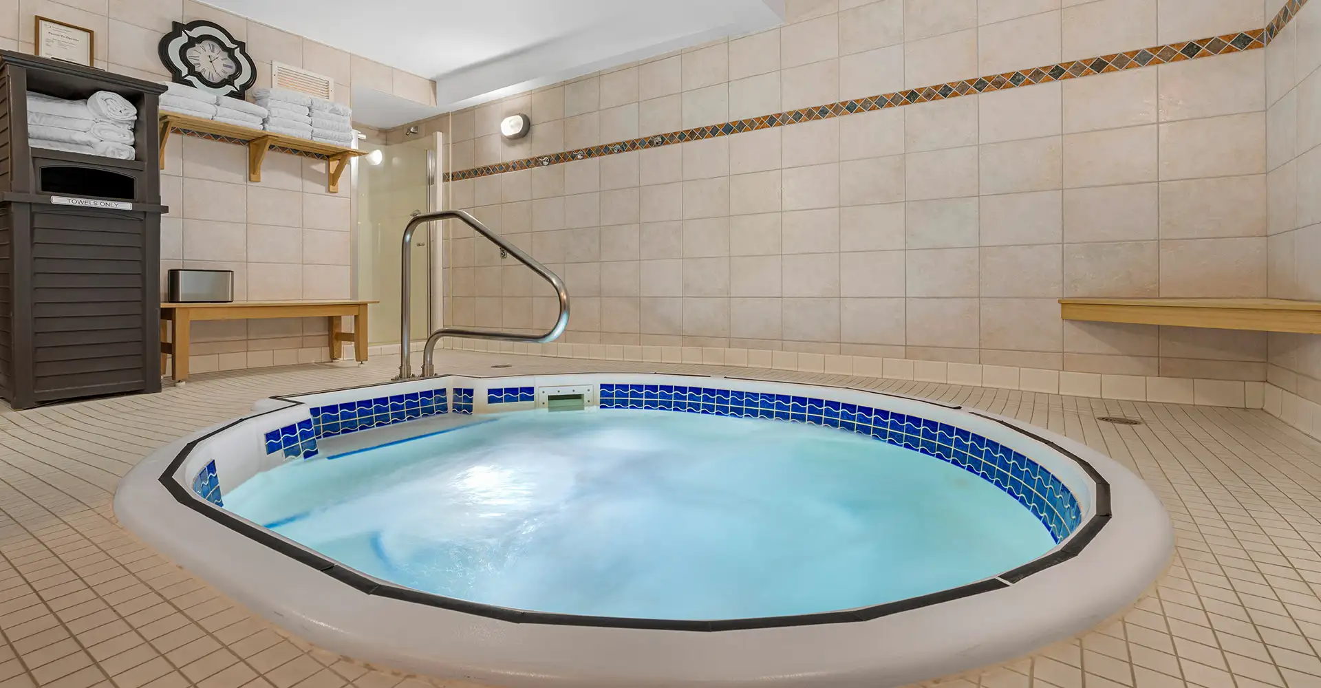  Hot Tub