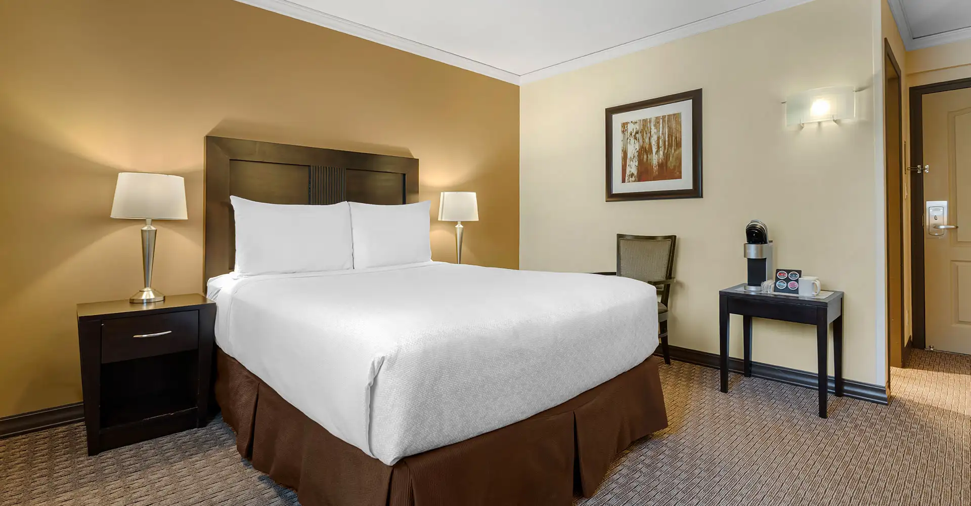 1 Queen Bed 2
