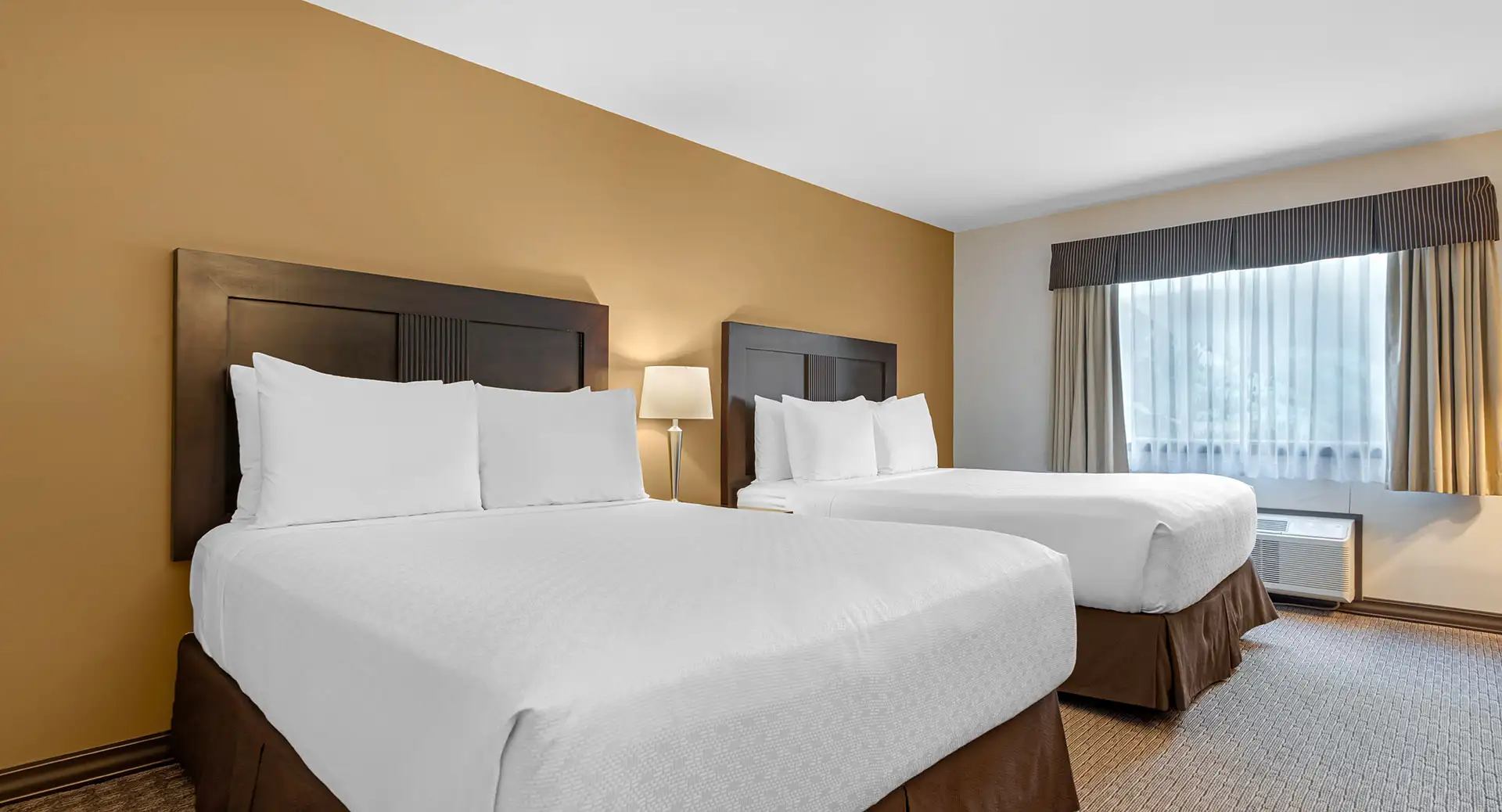 2 Queen Beds 1