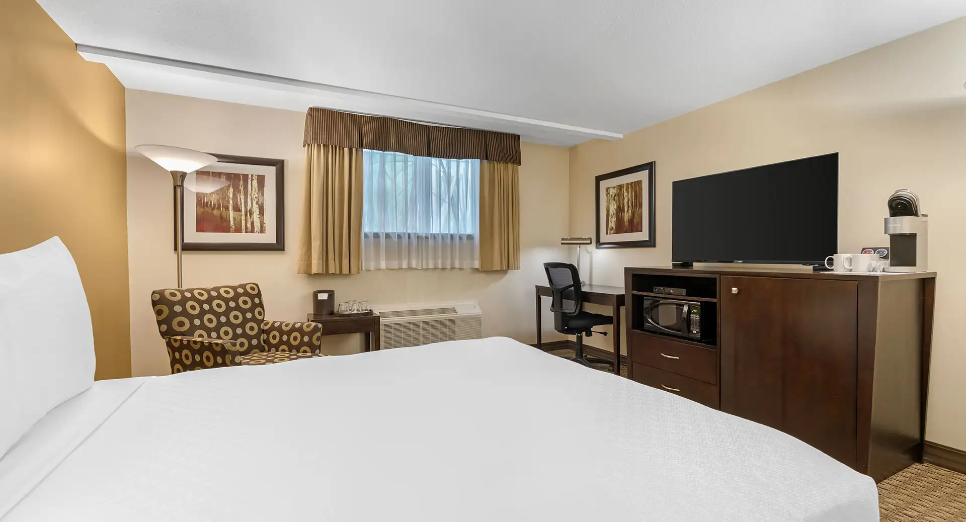 Accessible Room 2 Queen Beds 3